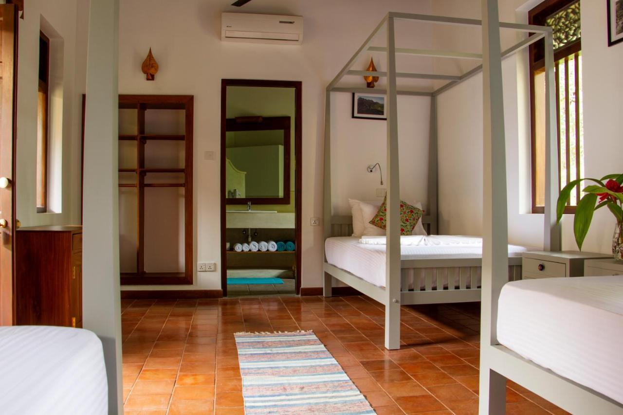 Sri Yoga Shala Bed & Breakfast Unawatuna Bagian luar foto